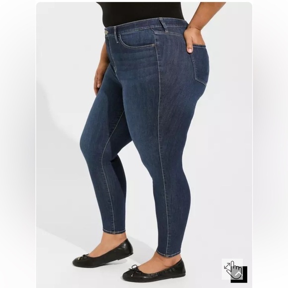 NWT Torrid Sky High Skinny Premium Stretch High-Rise Jean 28S Dark Wash - Picture 2 of 12